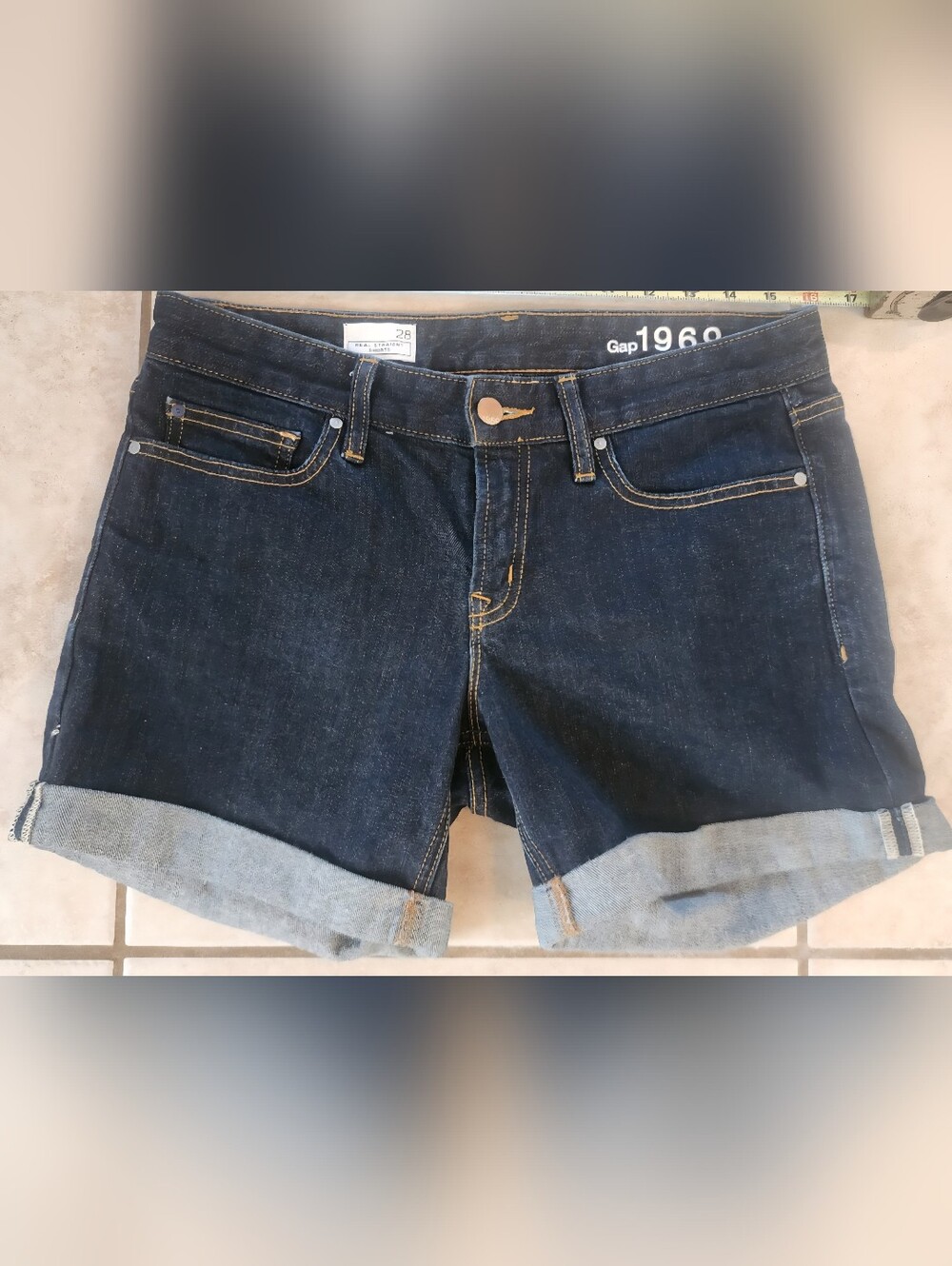 Women's Gap Real Straight Shorts Sz 6 Dark Indigo Denim Cuffed Size 28